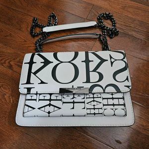 Michael Kors Jade Large Gusset Shoulder Bag - Graphic Newsprint Logo